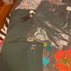 NWT Green Bay Packers scrub set